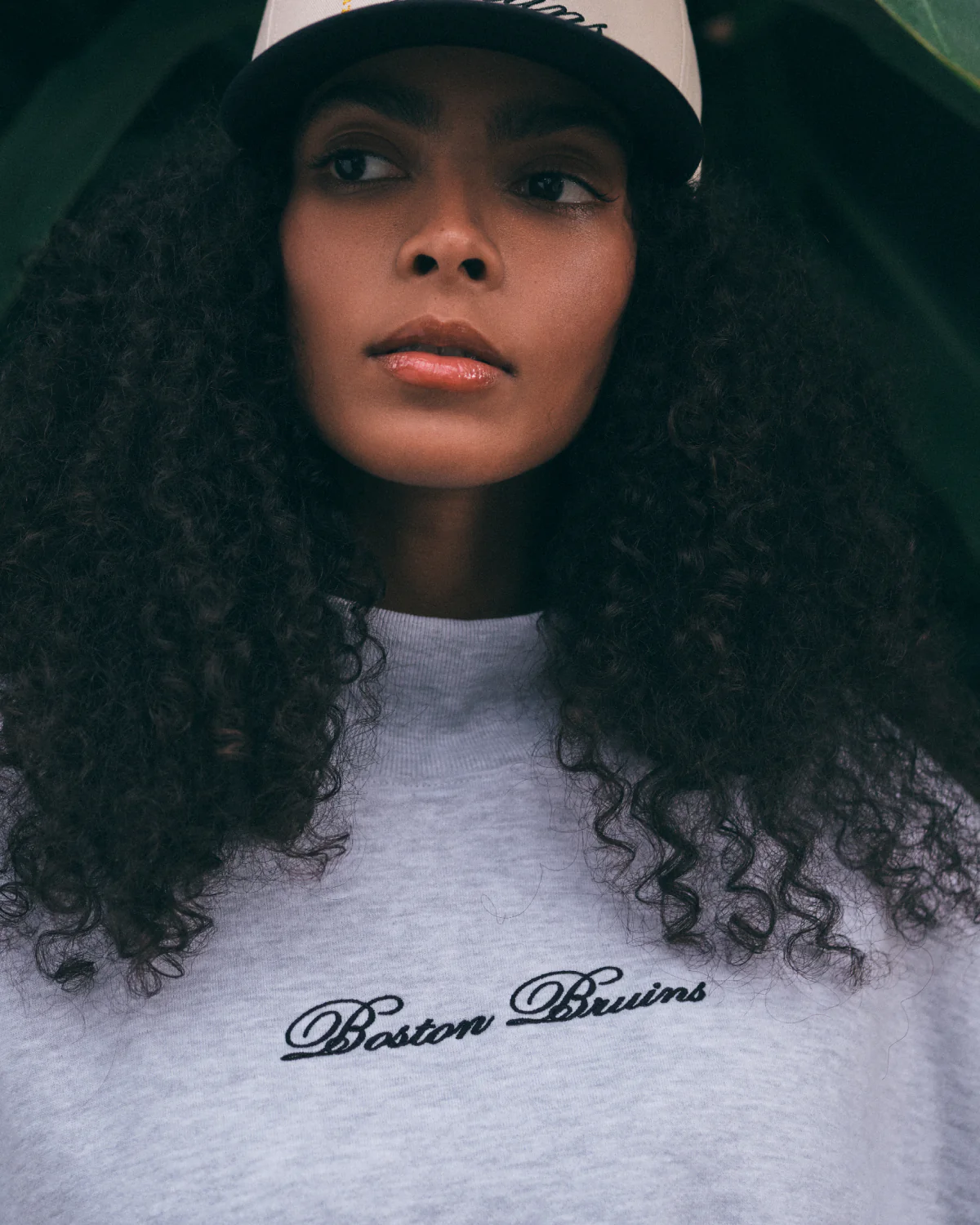 BOSTON BRUINS SCRIPT '47 MOCK NECK PULLOVER WOMENS - Image 4